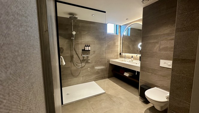 Longstay Suite